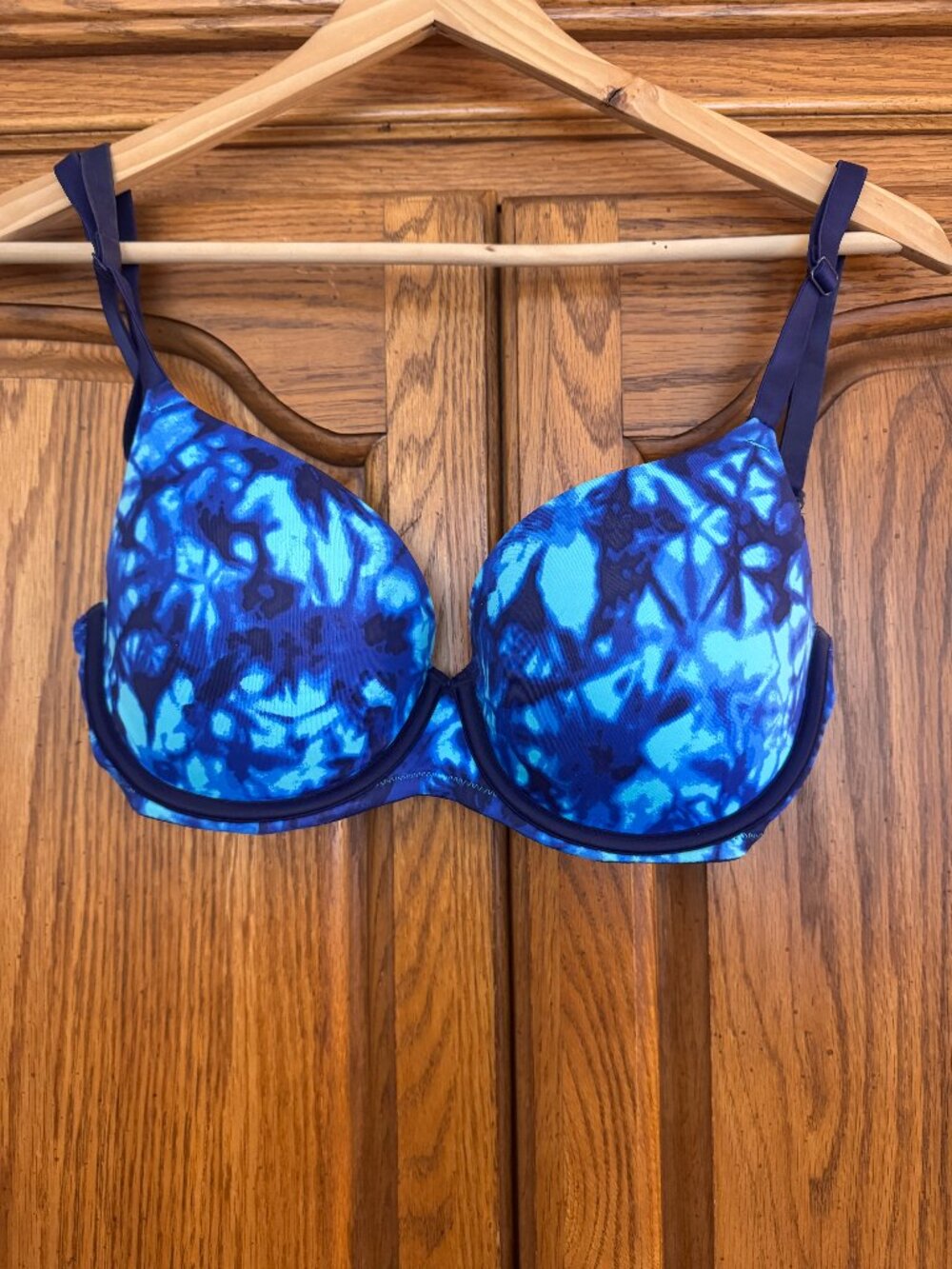 PINK Victoria's Secret Blue Tie-Dye Underwire Bra